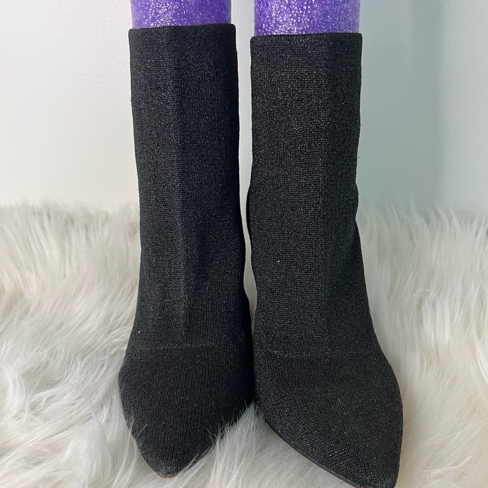 Gianni Bini socks booties